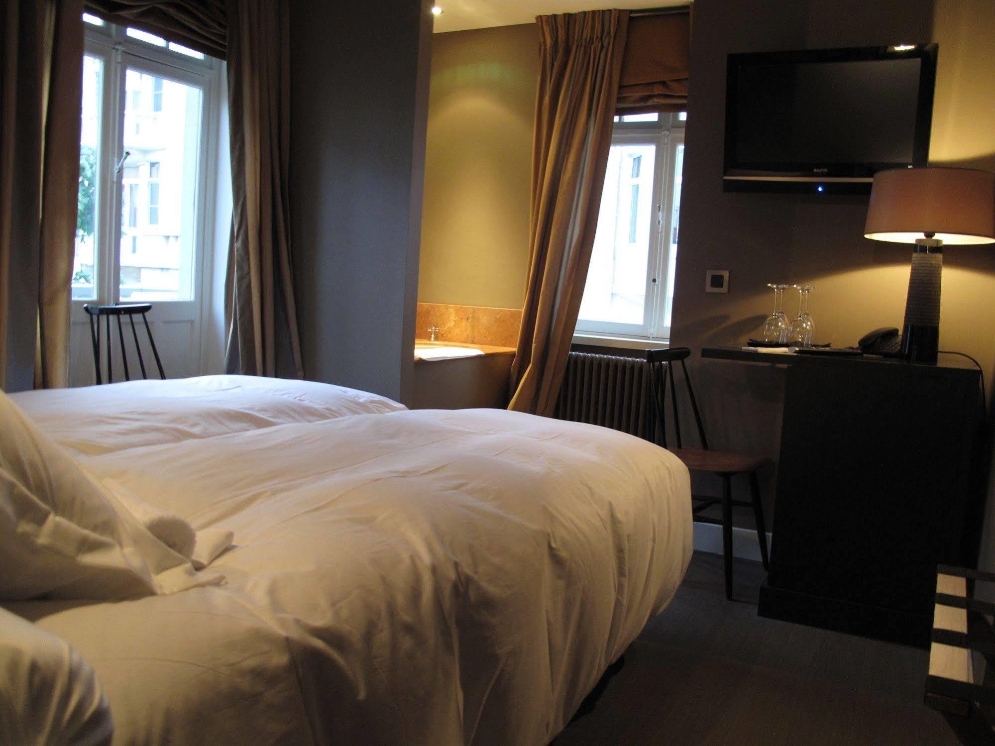 Hotel Bonne Auberge (Adults Only) เดอฮาน ภายนอก รูปภาพ